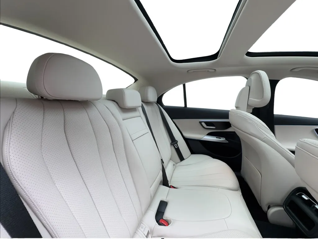 Mercedes-Benz E-Class photo 27