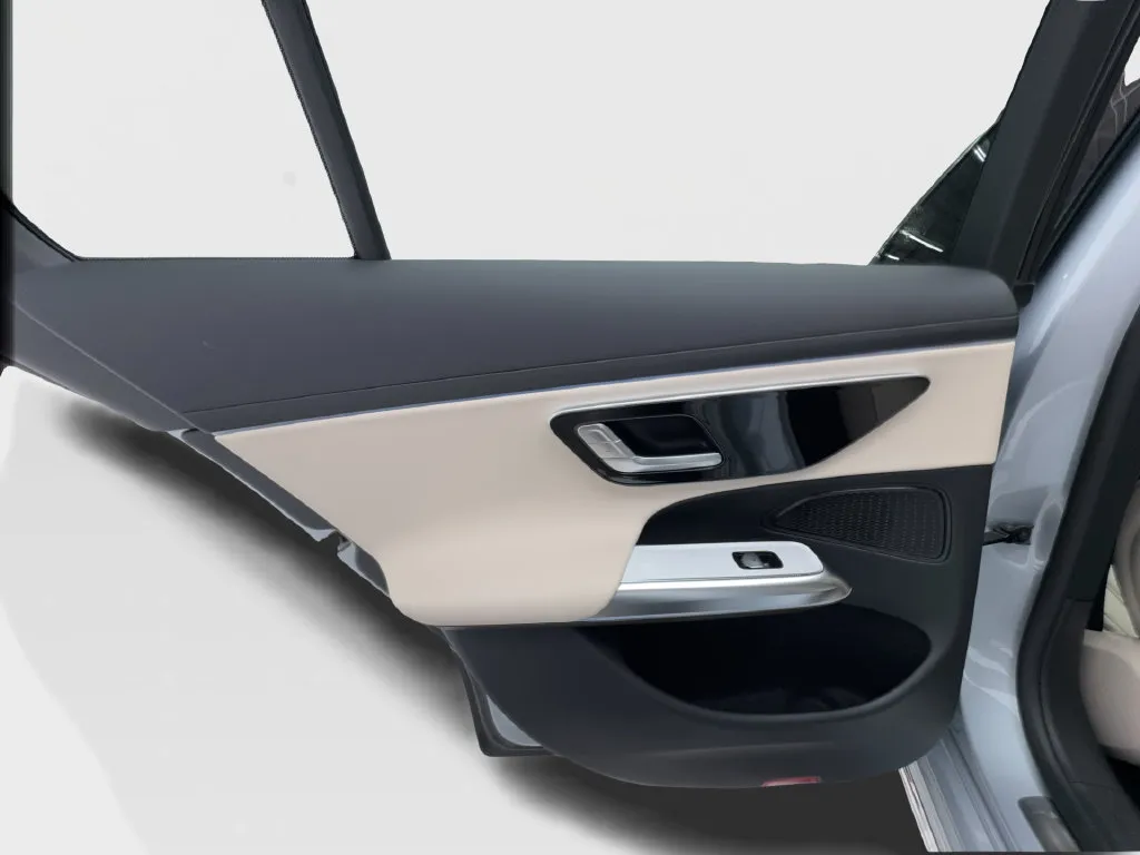 Mercedes-Benz E-Class photo 26