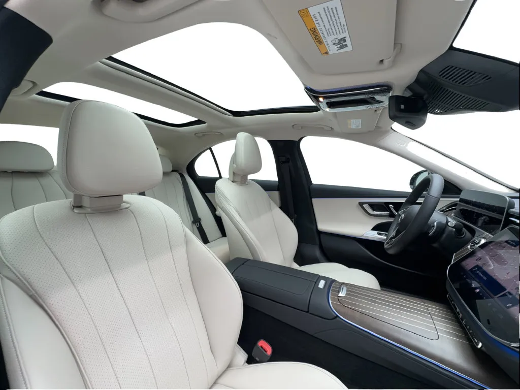 Mercedes-Benz E-Class photo 29