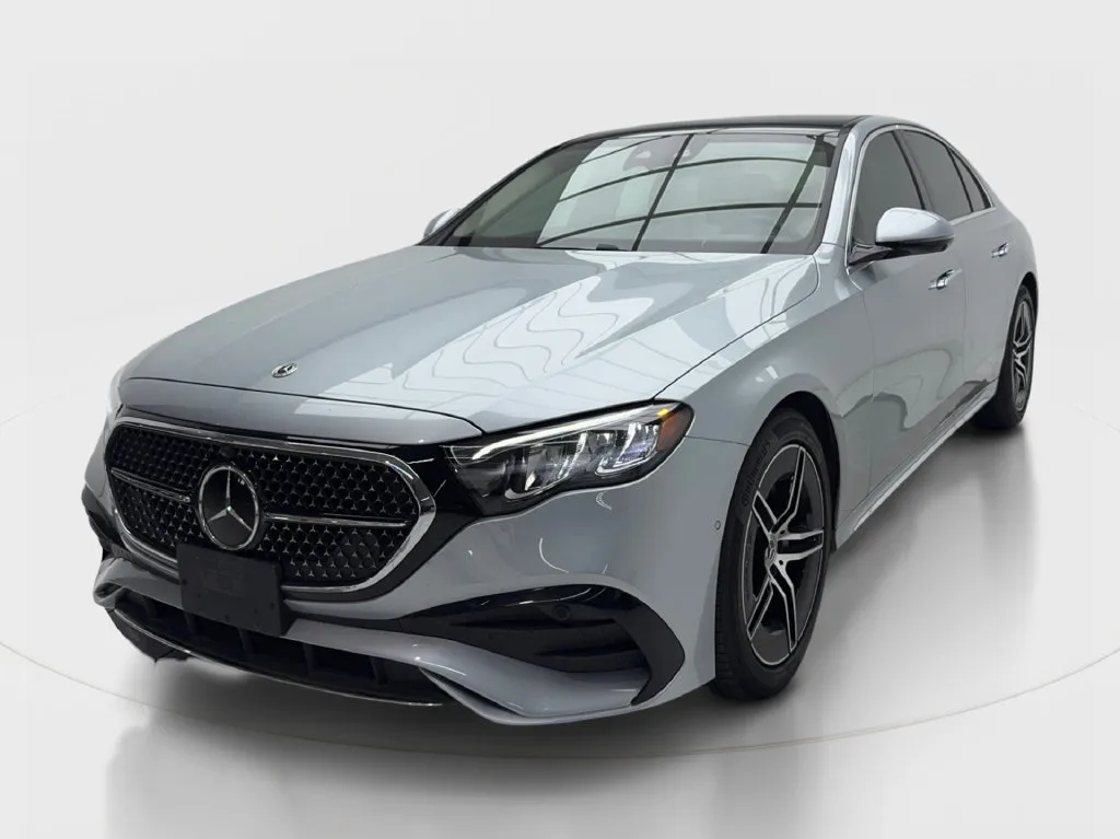 Mercedes-Benz E-Class photo 5