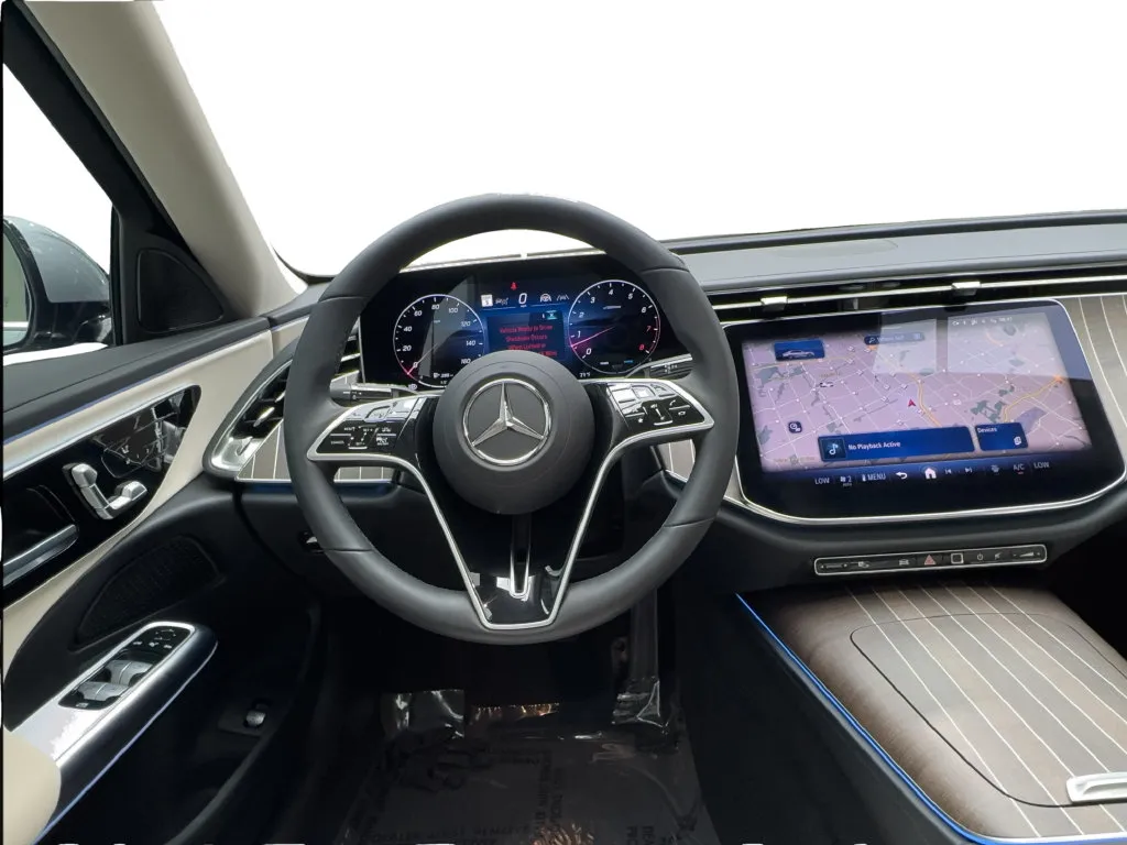 Mercedes-Benz E-Class photo 34