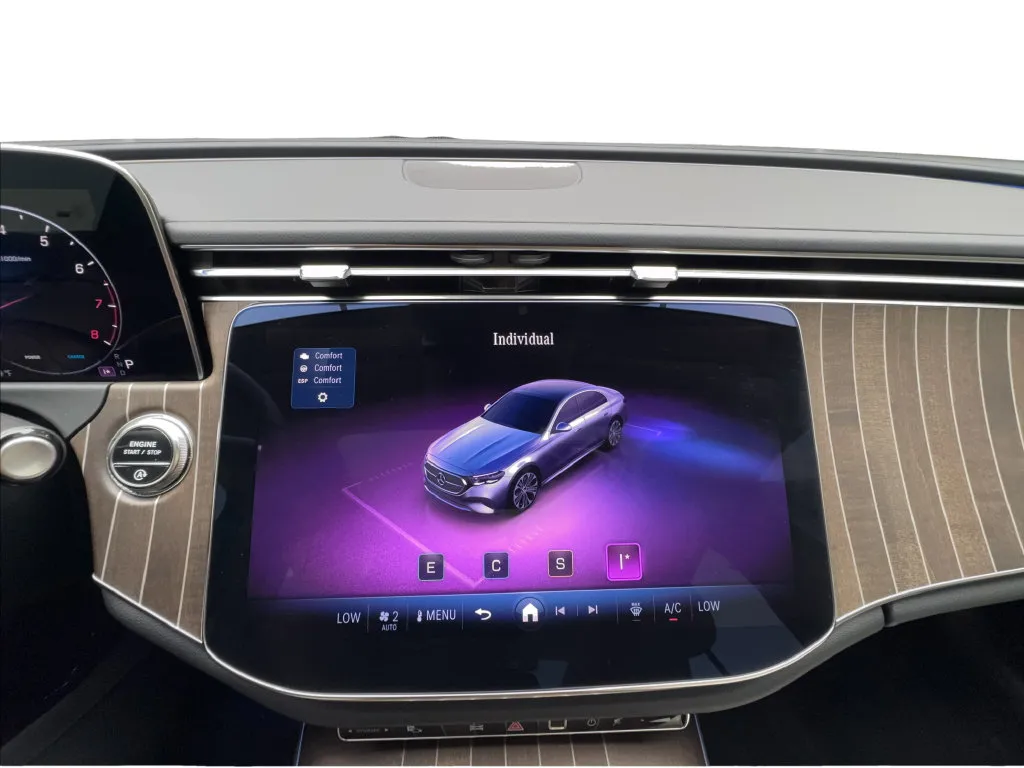 Mercedes-Benz E-Class photo 45