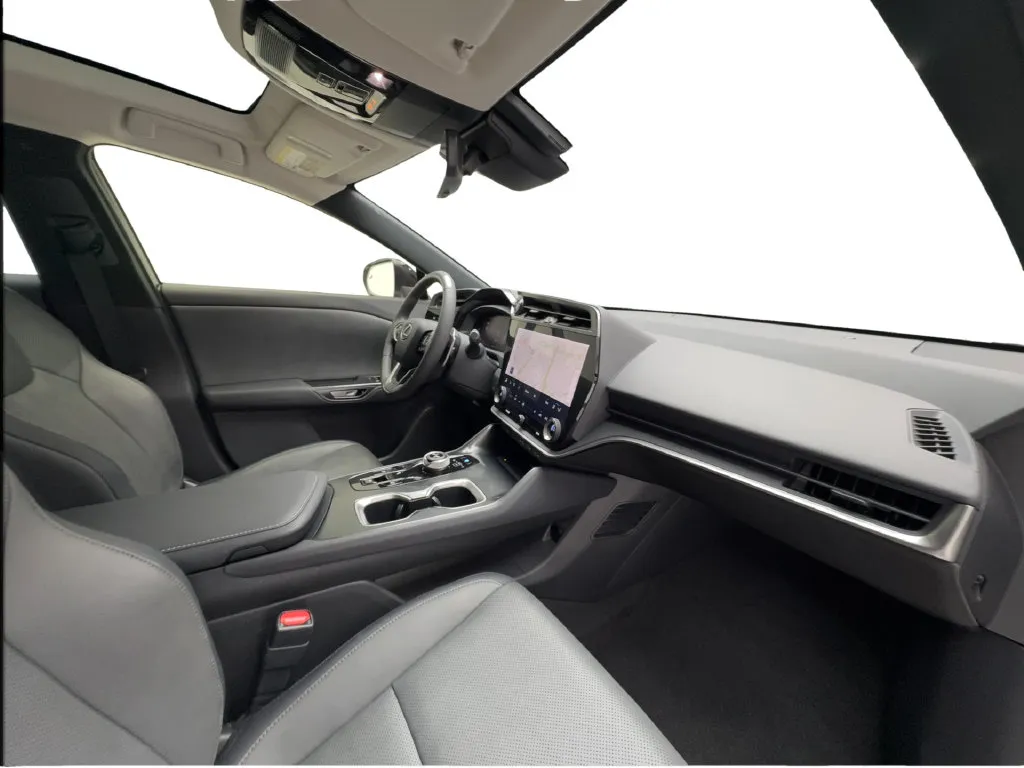 Lexus RZ photo 35