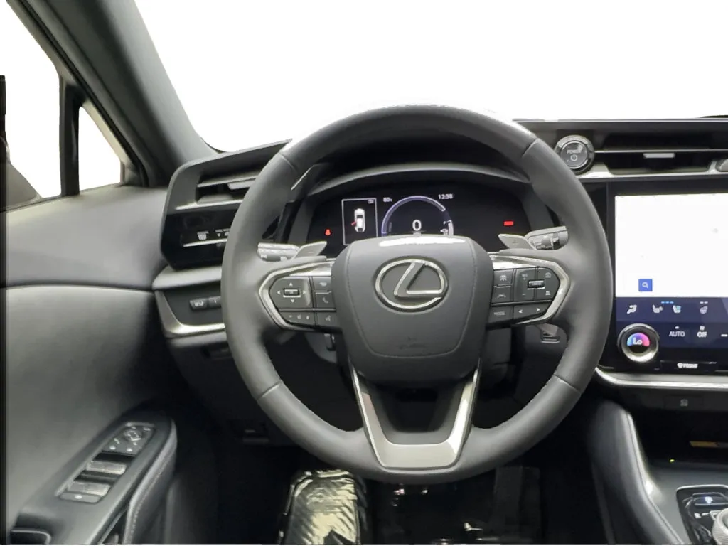 Lexus RZ photo 40