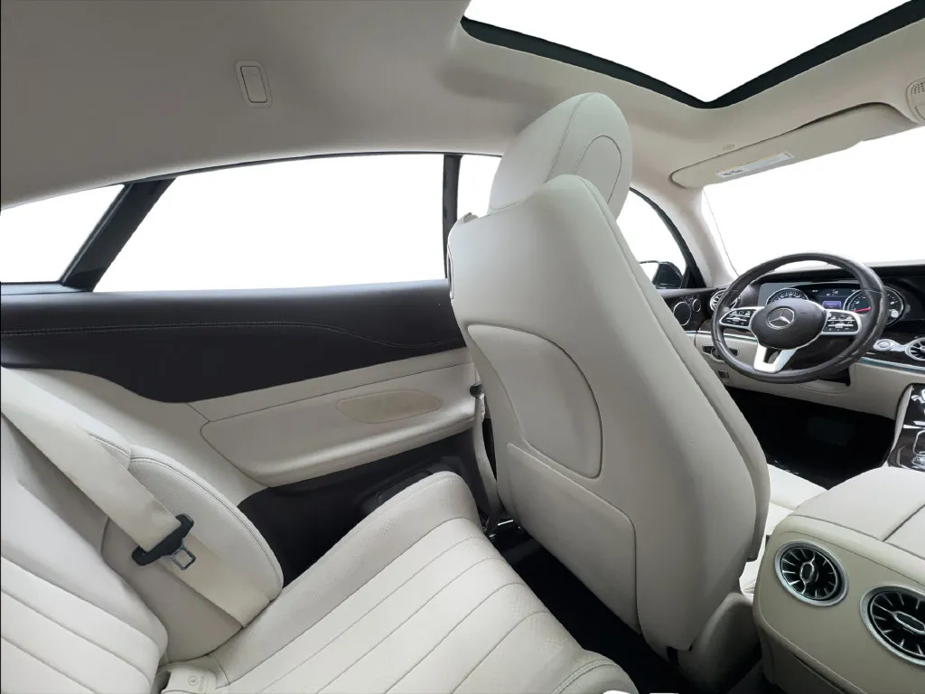 Mercedes-Benz E-Class photo 36