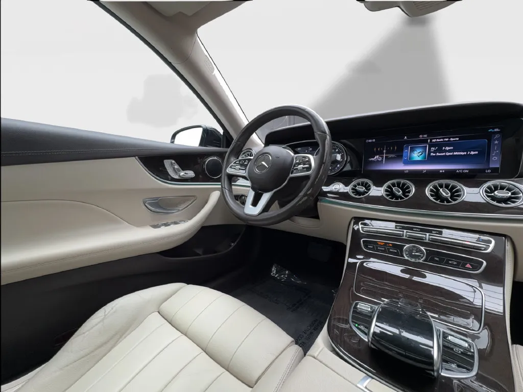 Mercedes-Benz E-Class photo 37
