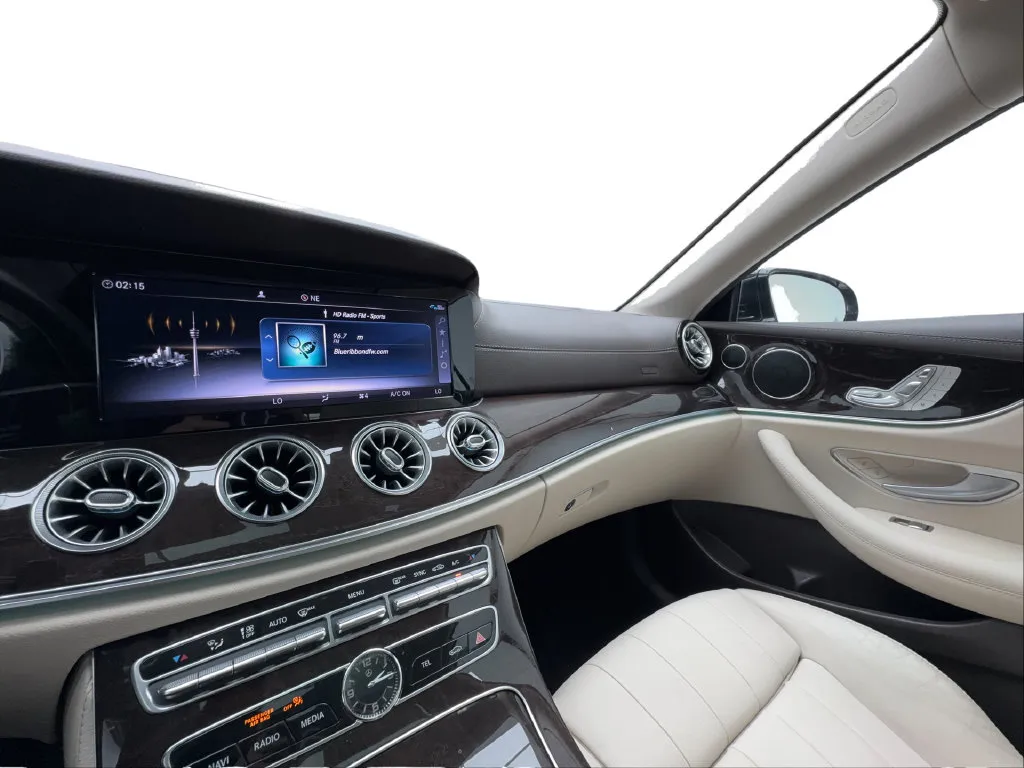Mercedes-Benz E-Class photo 39