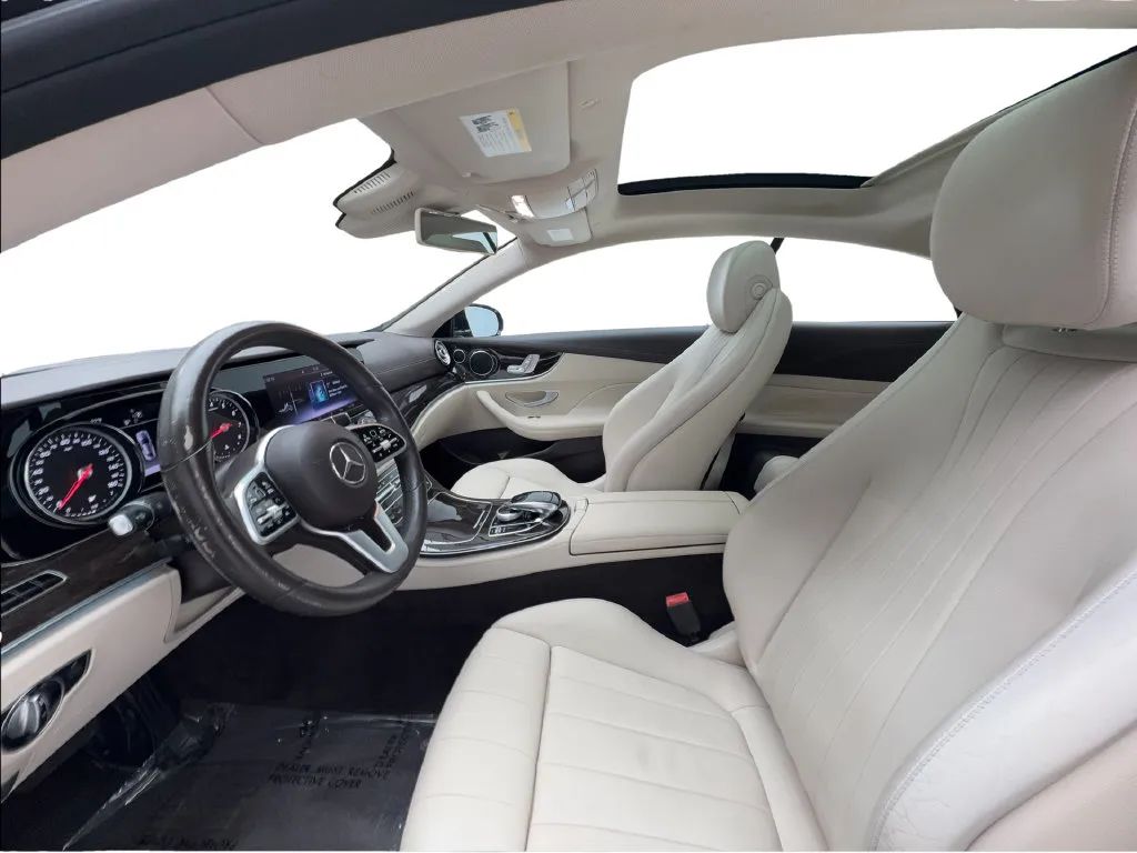 Mercedes-Benz E-Class photo 22
