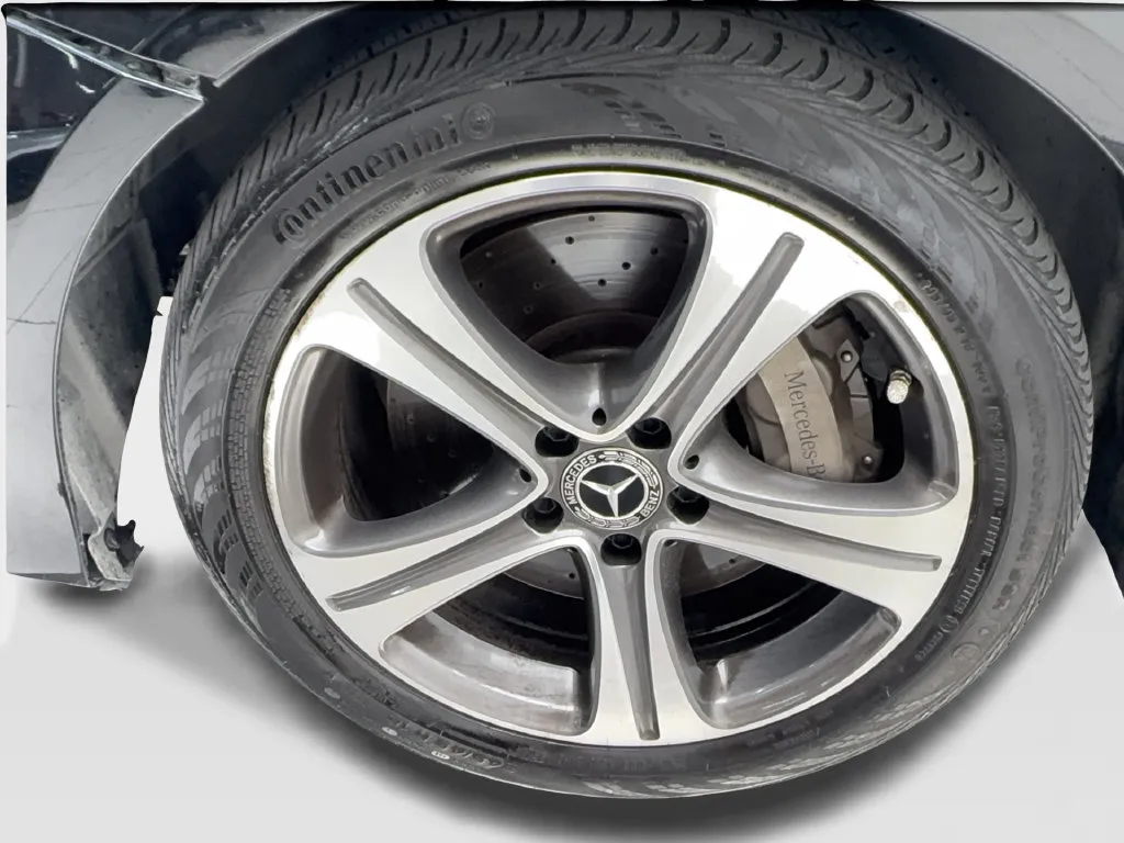 Mercedes-Benz E-Class photo 15