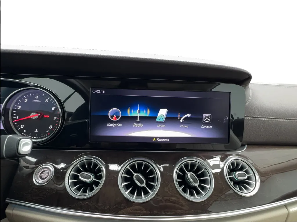Mercedes-Benz E-Class photo 52