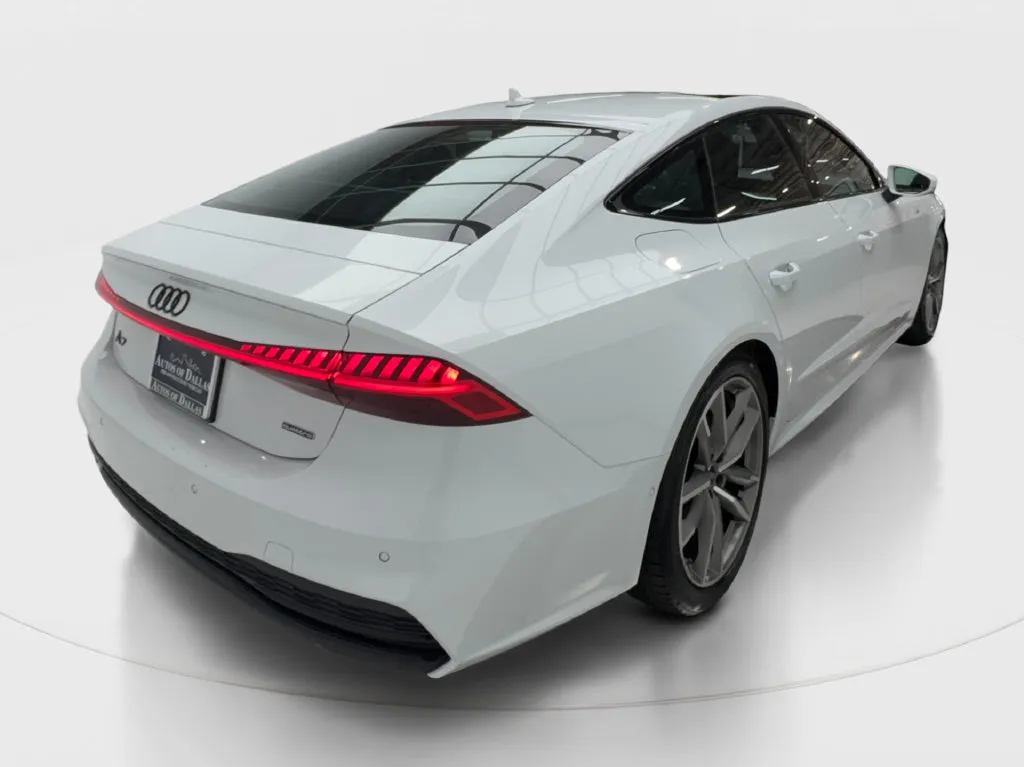 Audi A7 photo 8