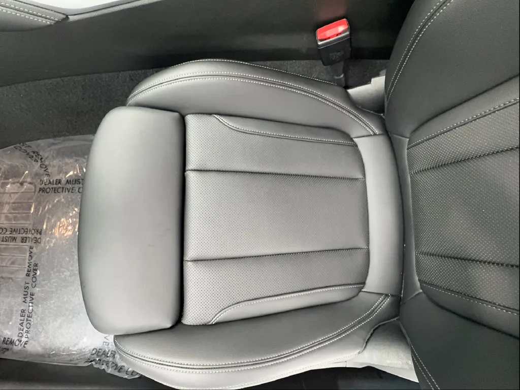 BMW 2 Series photo 22