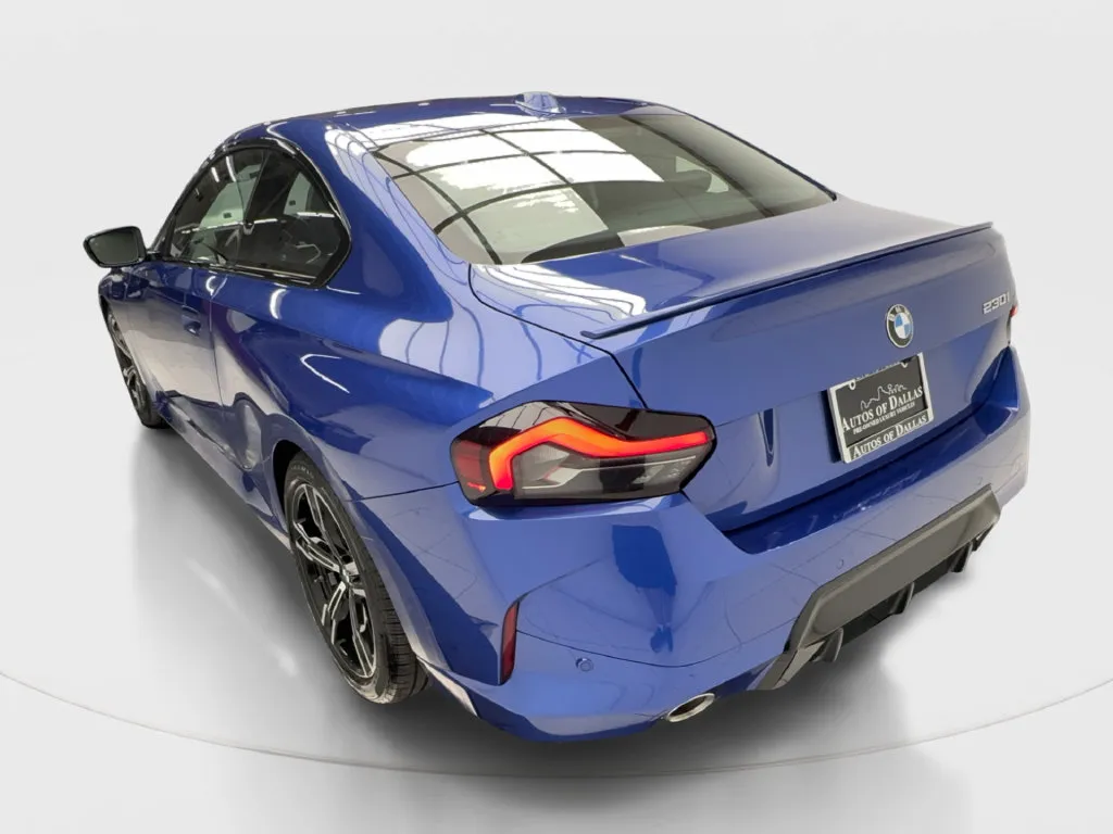 BMW 2 Series photo 10