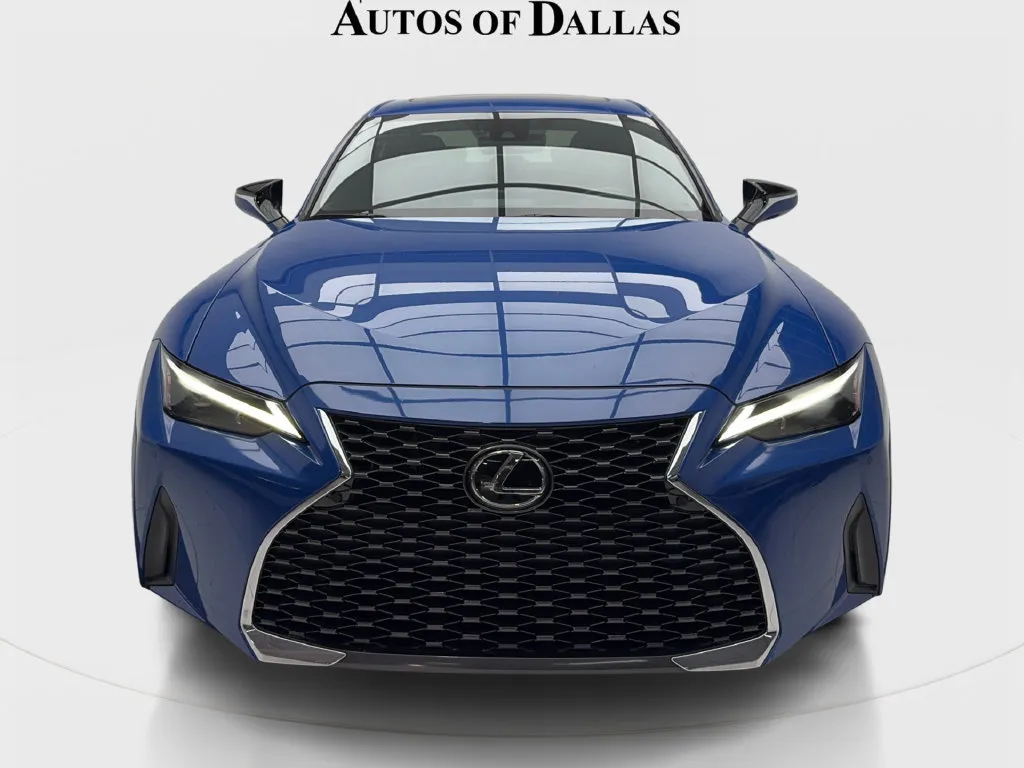 Lexus IS photo 4