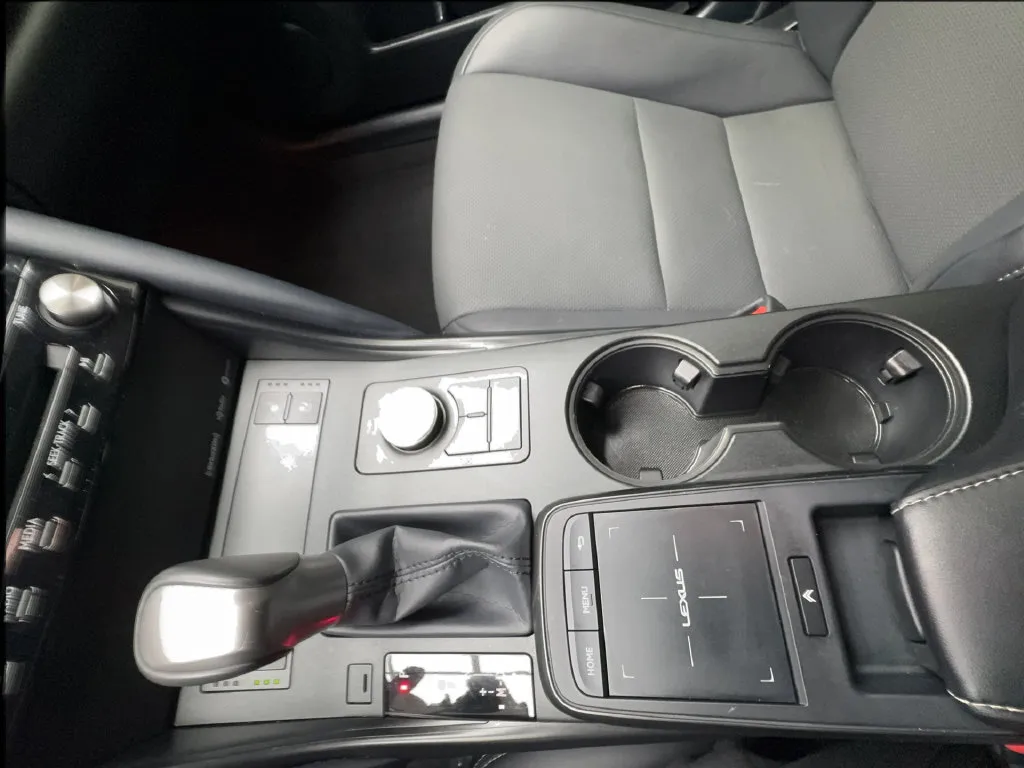 Lexus IS photo 54