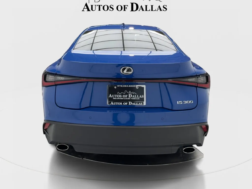 Lexus IS photo 10