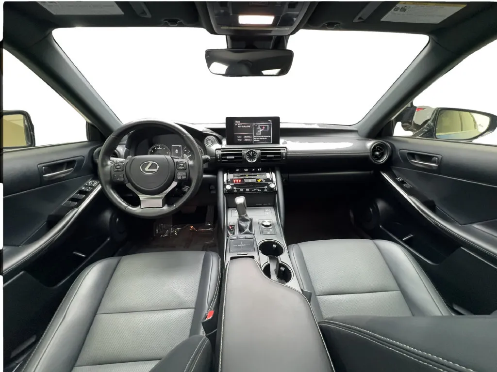 Lexus IS photo 42