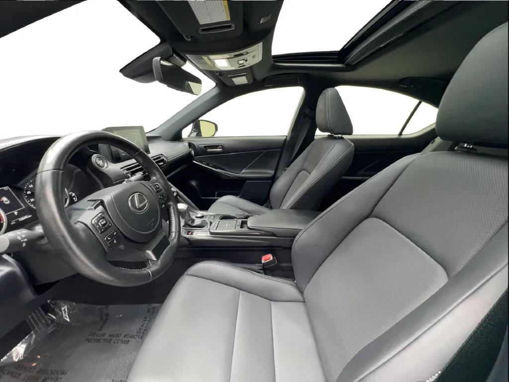 Lexus IS photo 22