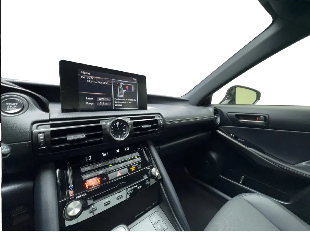 Lexus IS photo 48