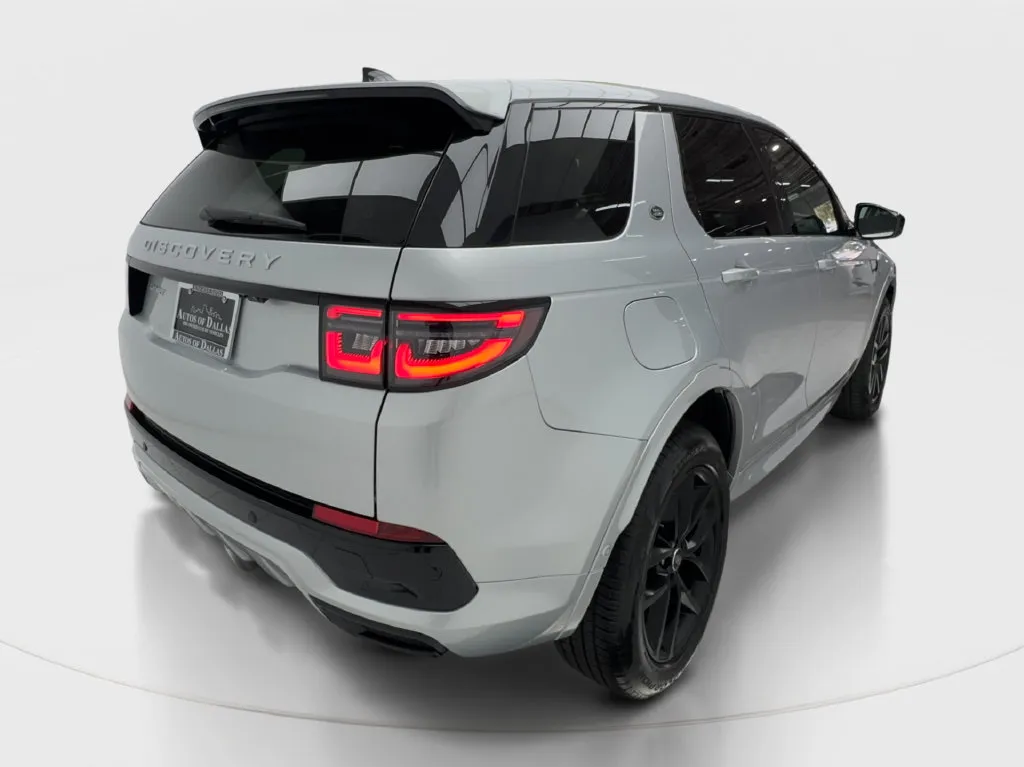 Land Rover Discovery Sport photo 8