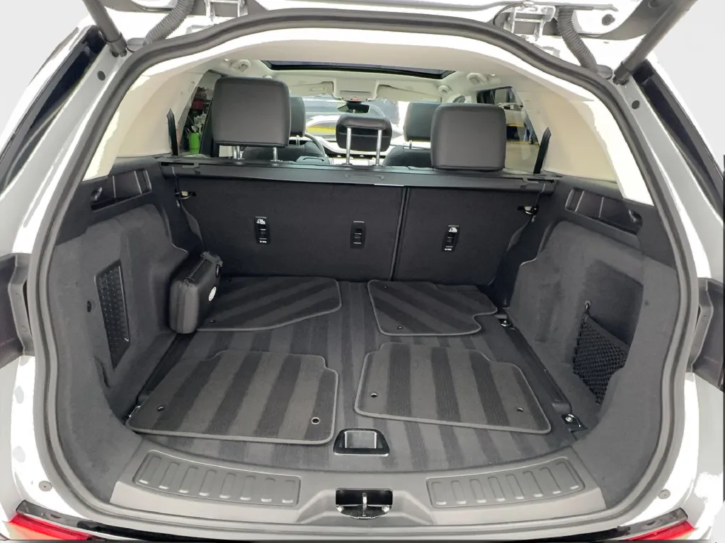 Land Rover Discovery Sport photo 19
