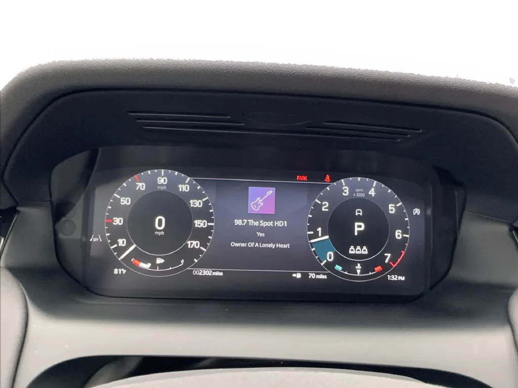 Land Rover Discovery Sport photo 45