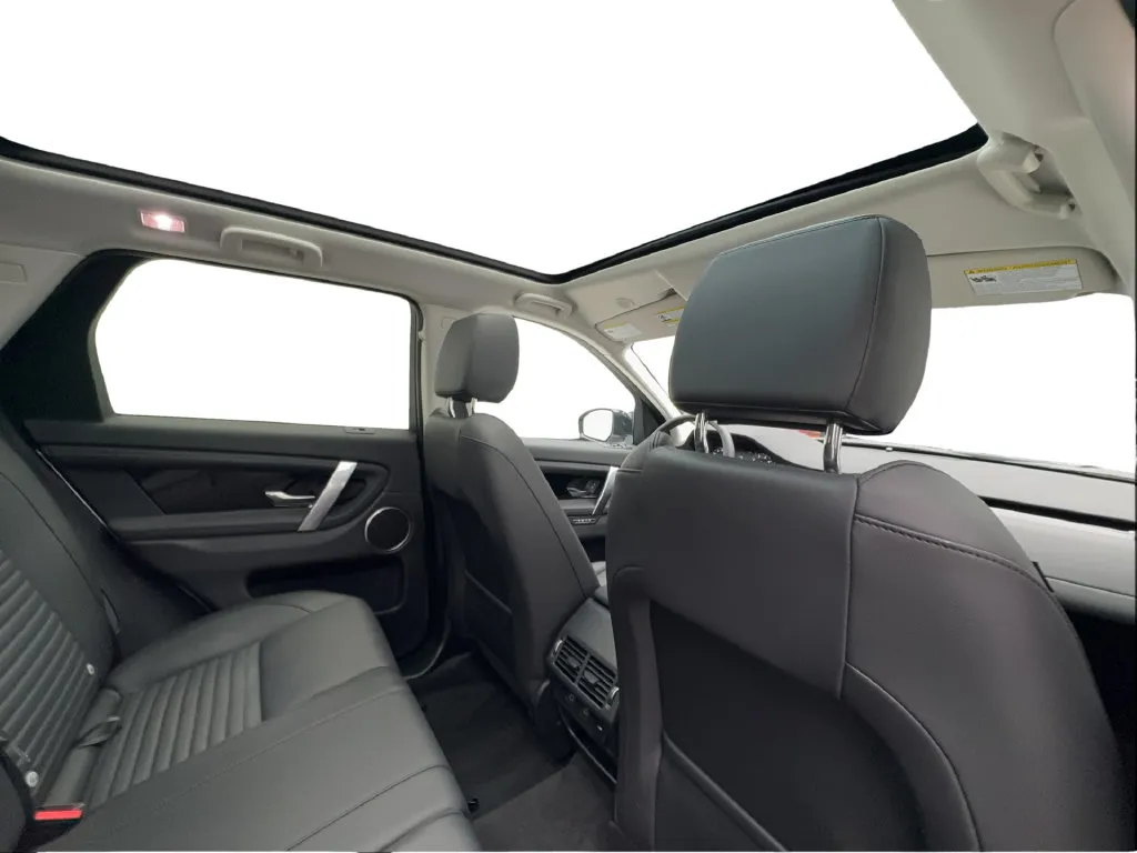 Land Rover Discovery Sport photo 30