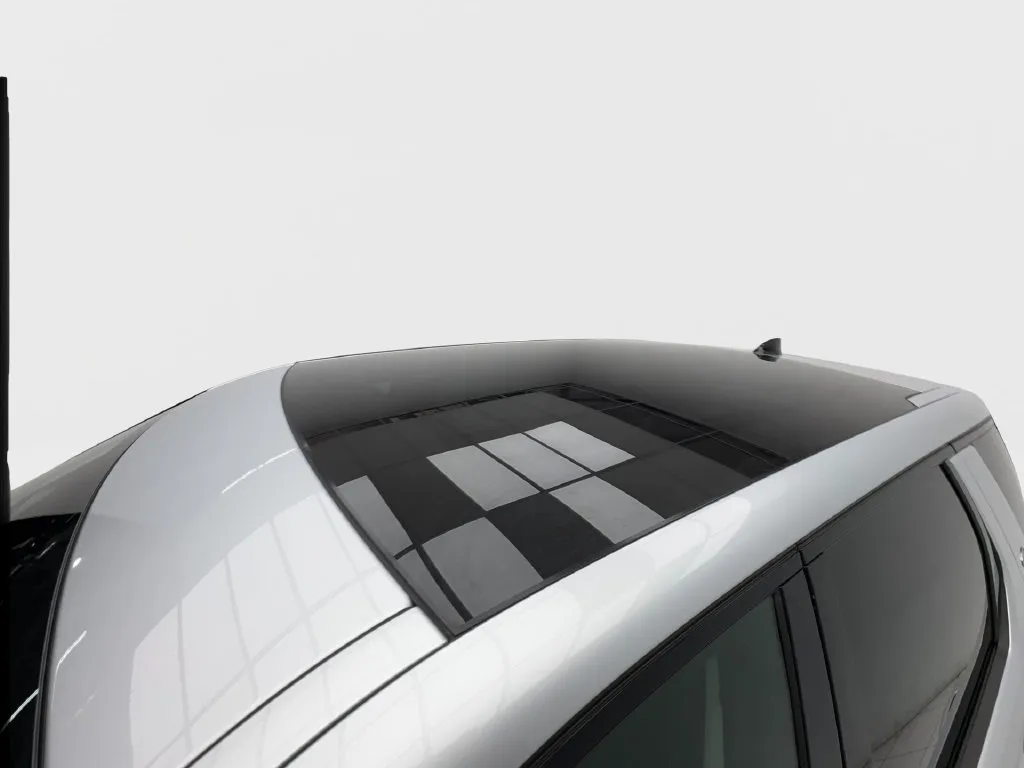 Land Rover Discovery Sport photo 12