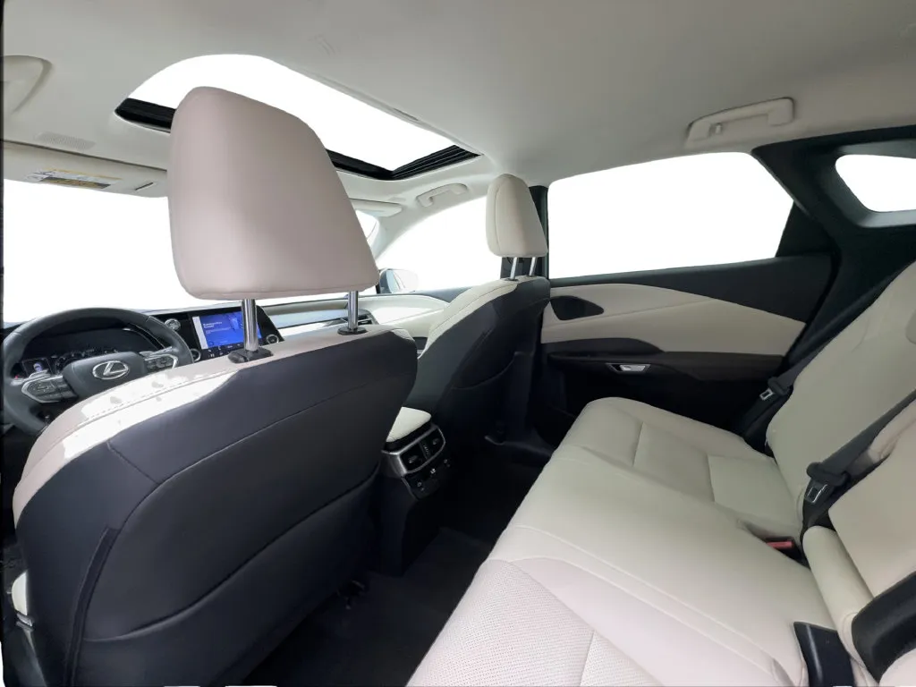 Lexus RX photo 27