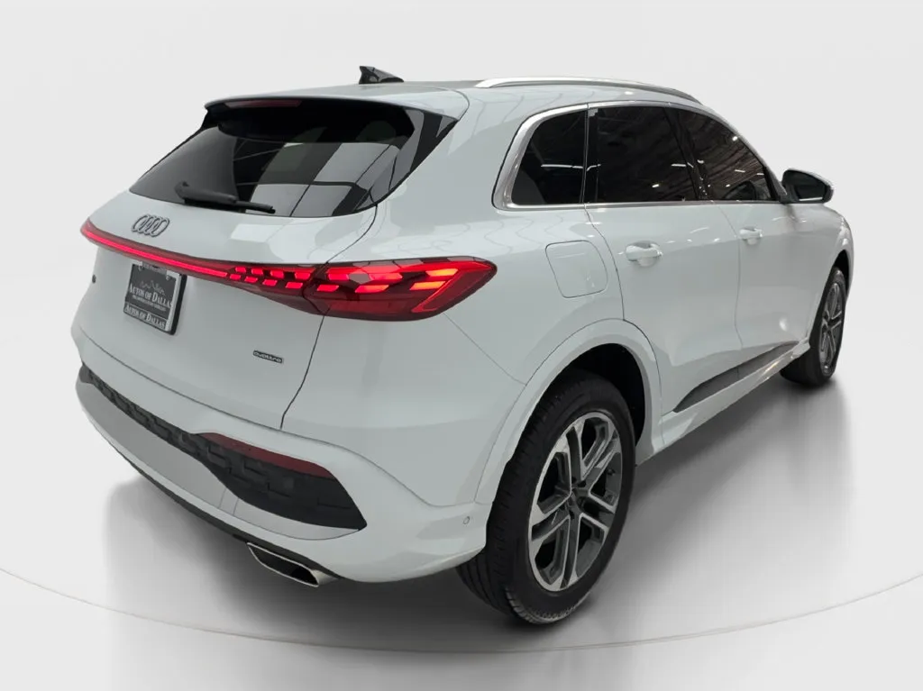 Audi Q5 photo 8