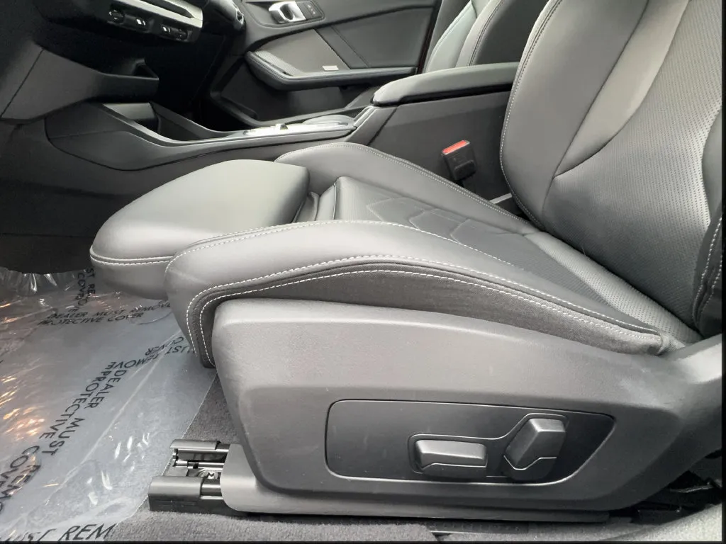 BMW 2 Series photo 25