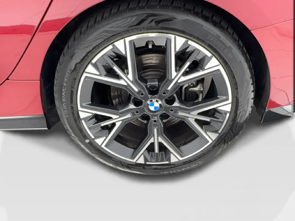 BMW 2 Series photo 14