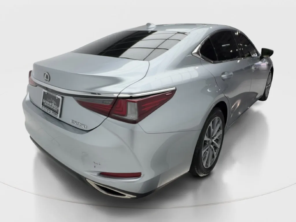 Lexus ES photo 8
