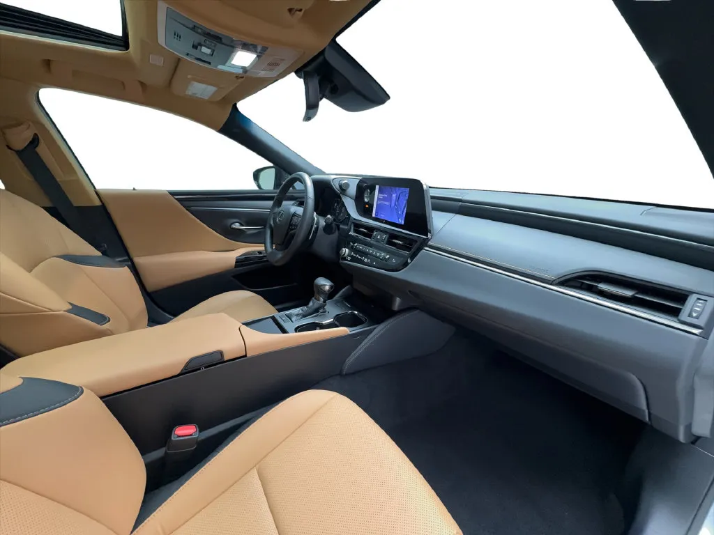 Lexus ES photo 36
