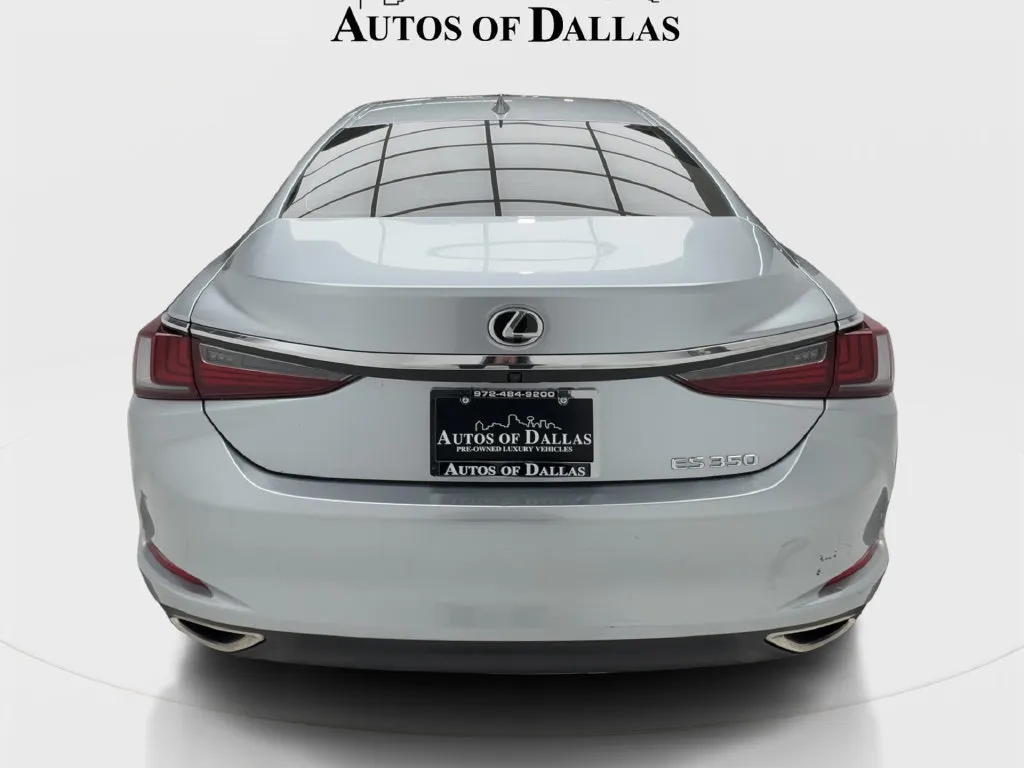 Lexus ES photo 10