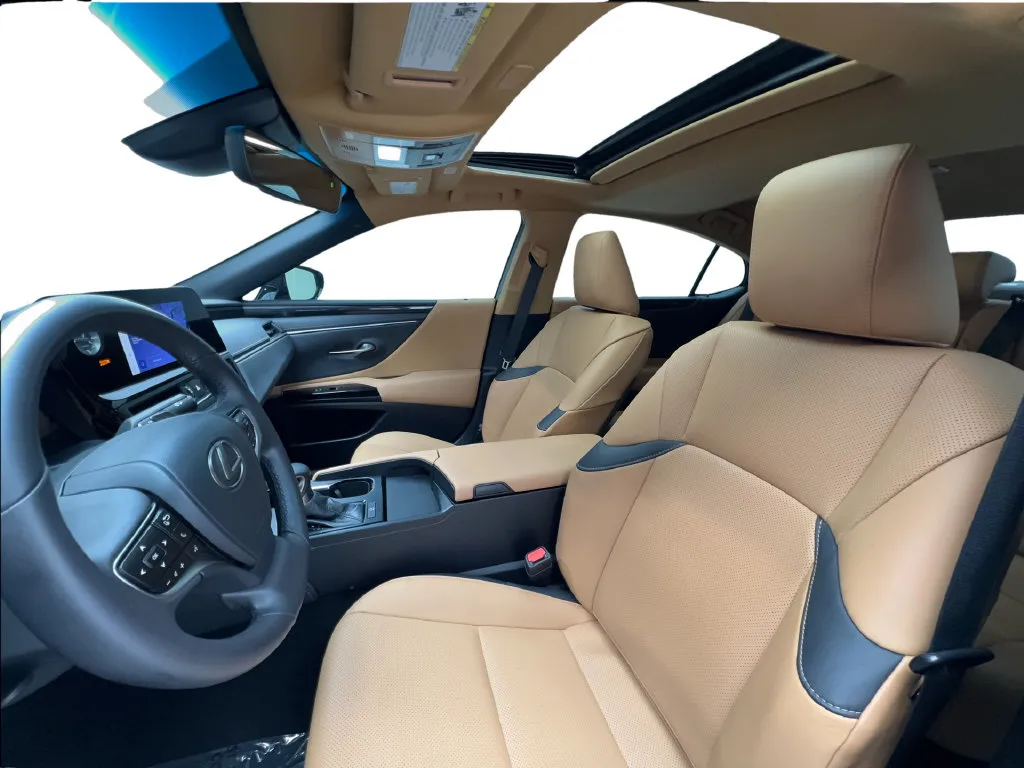 Lexus ES photo 21