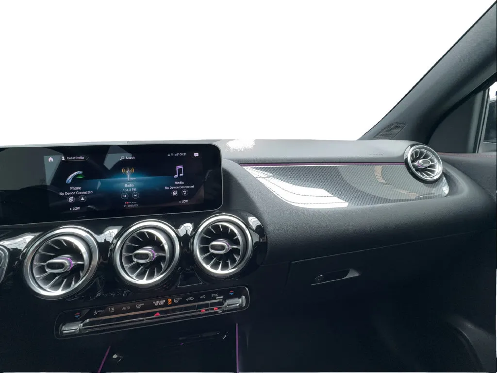 Mercedes-Benz GLA photo 46