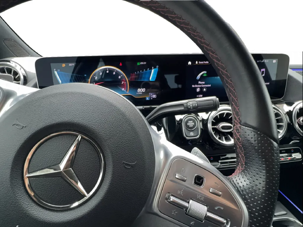 Mercedes-Benz GLA photo 43