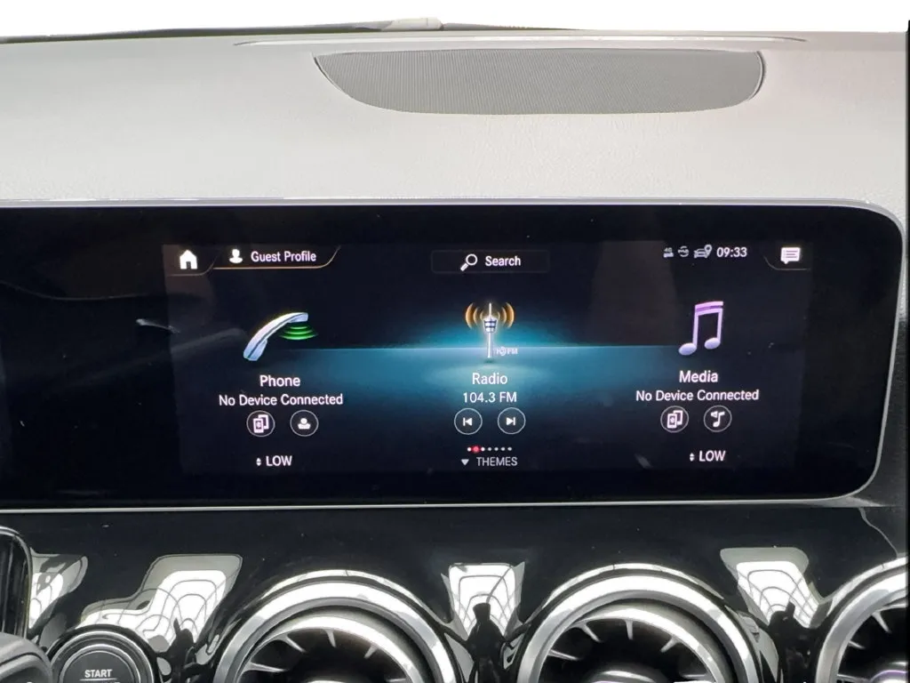 Mercedes-Benz GLA photo 55