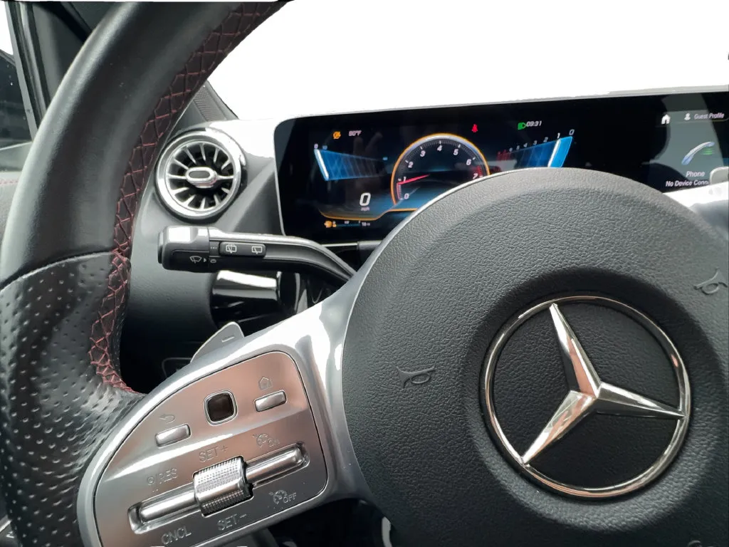 Mercedes-Benz GLA photo 44