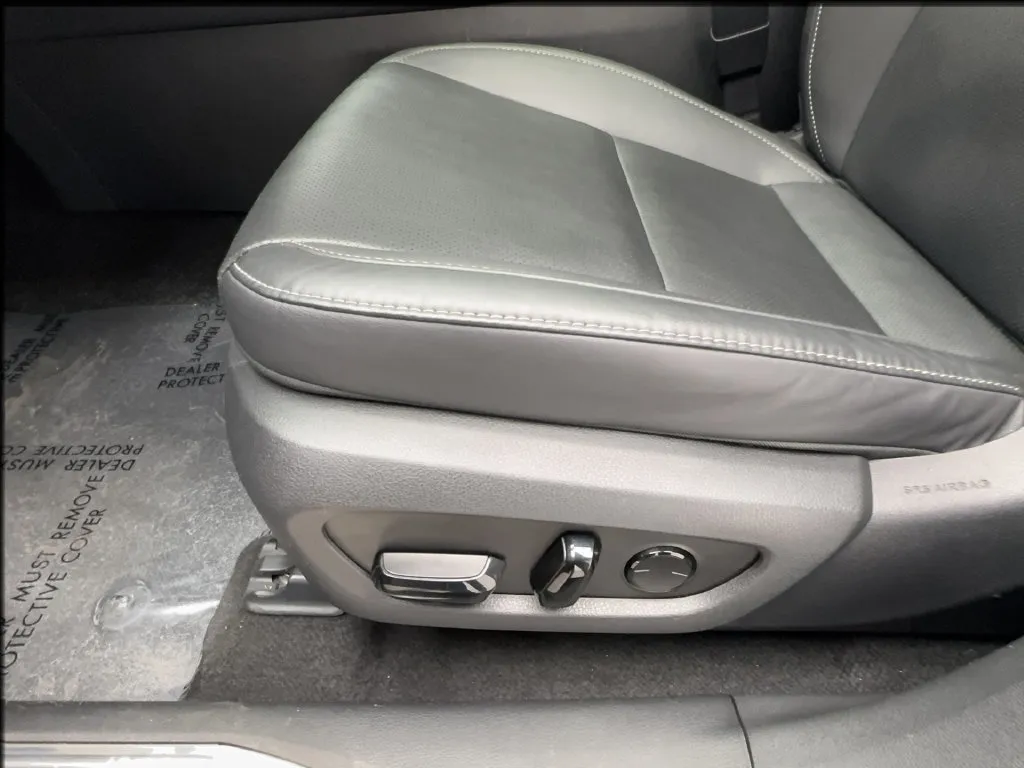Lexus RX photo 25