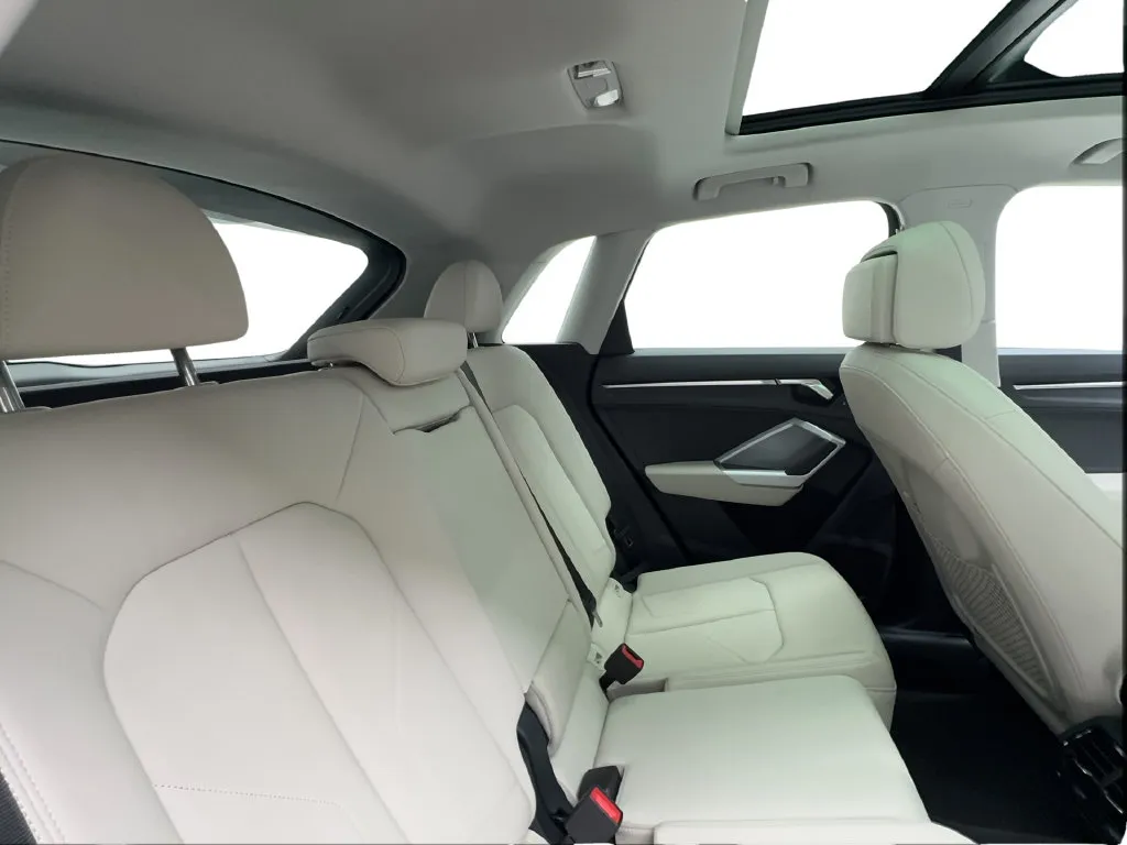 Audi Q3 photo 32