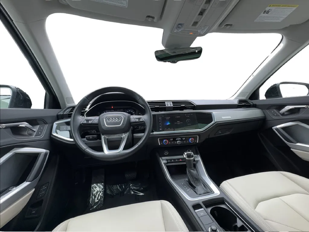 Audi Q3 photo 39