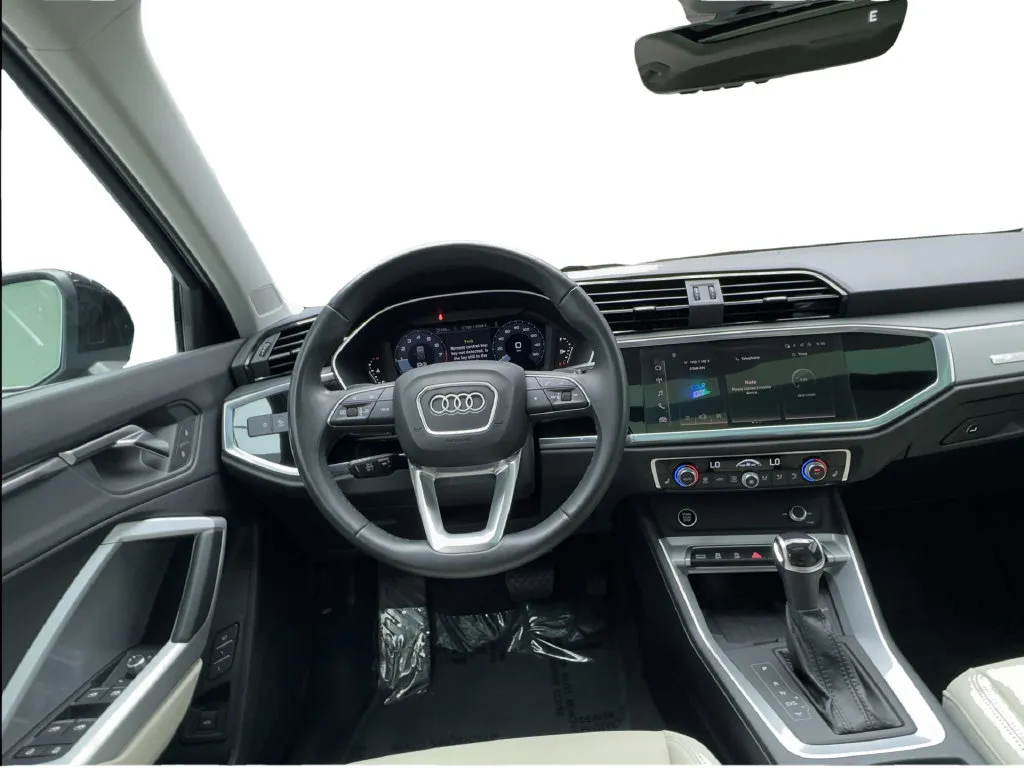 Audi Q3 photo 40