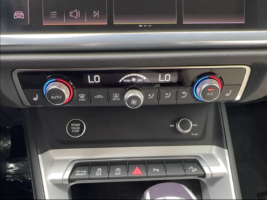 Audi Q3 photo 54
