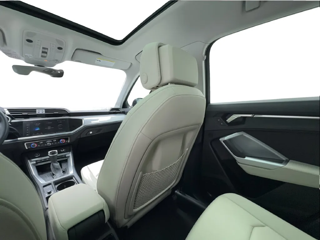 Audi Q3 photo 43