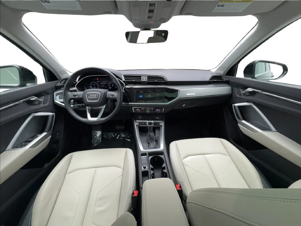 Audi Q3 photo 42
