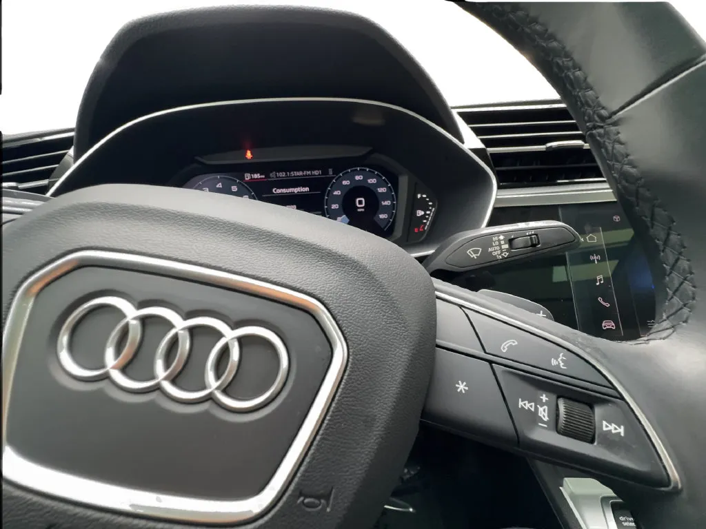 Audi Q3 photo 45