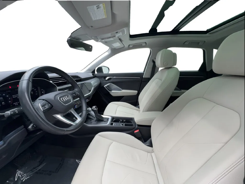 Audi Q3 photo 22