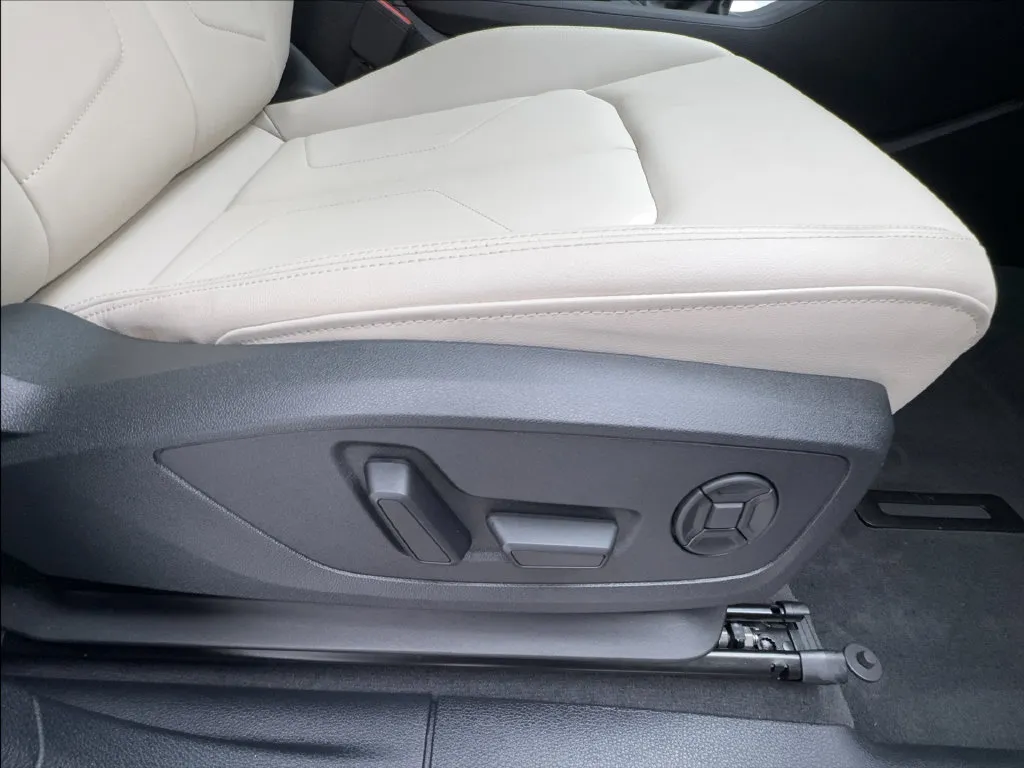 Audi Q3 photo 35